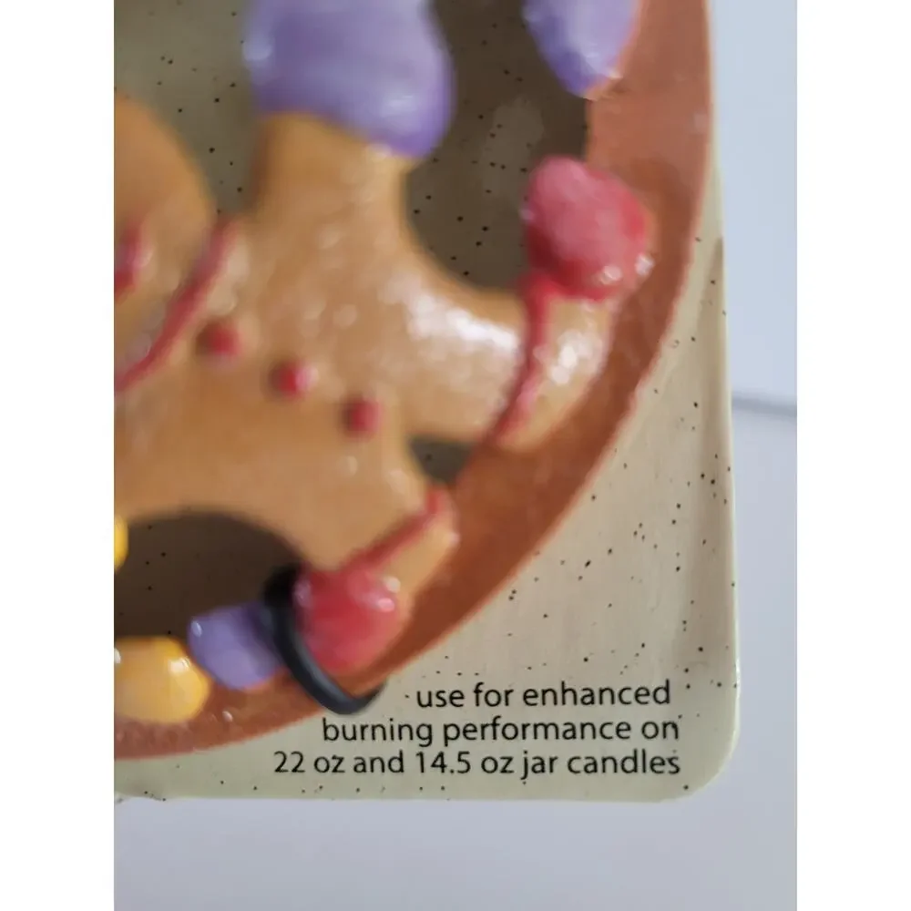 Yankee Candle Gingerbread Men Gumdrop Illuma Lid Jar Candle 22 / 14.5 oz Jar NEW